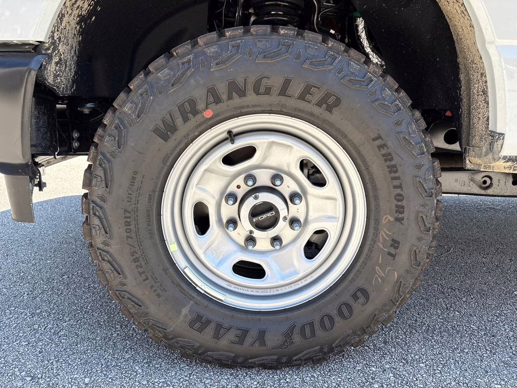 2026 Avalanche Ford Super Duty F-350 SRW XL 4X4 Truck