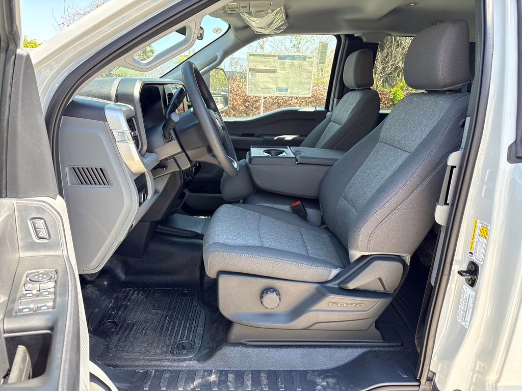 2026 Avalanche Ford Super Duty F-350 SRW XL 4X4 Truck