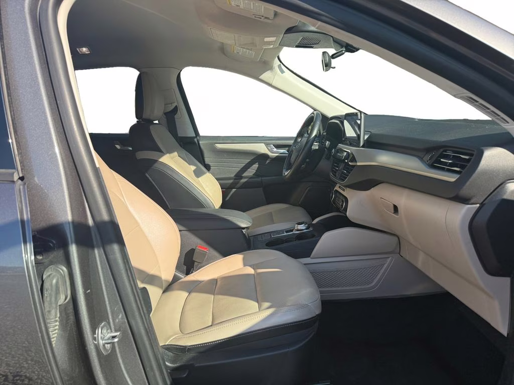 2021 Gray Metallic Ford Escape Hybrid SEL FWD SUV