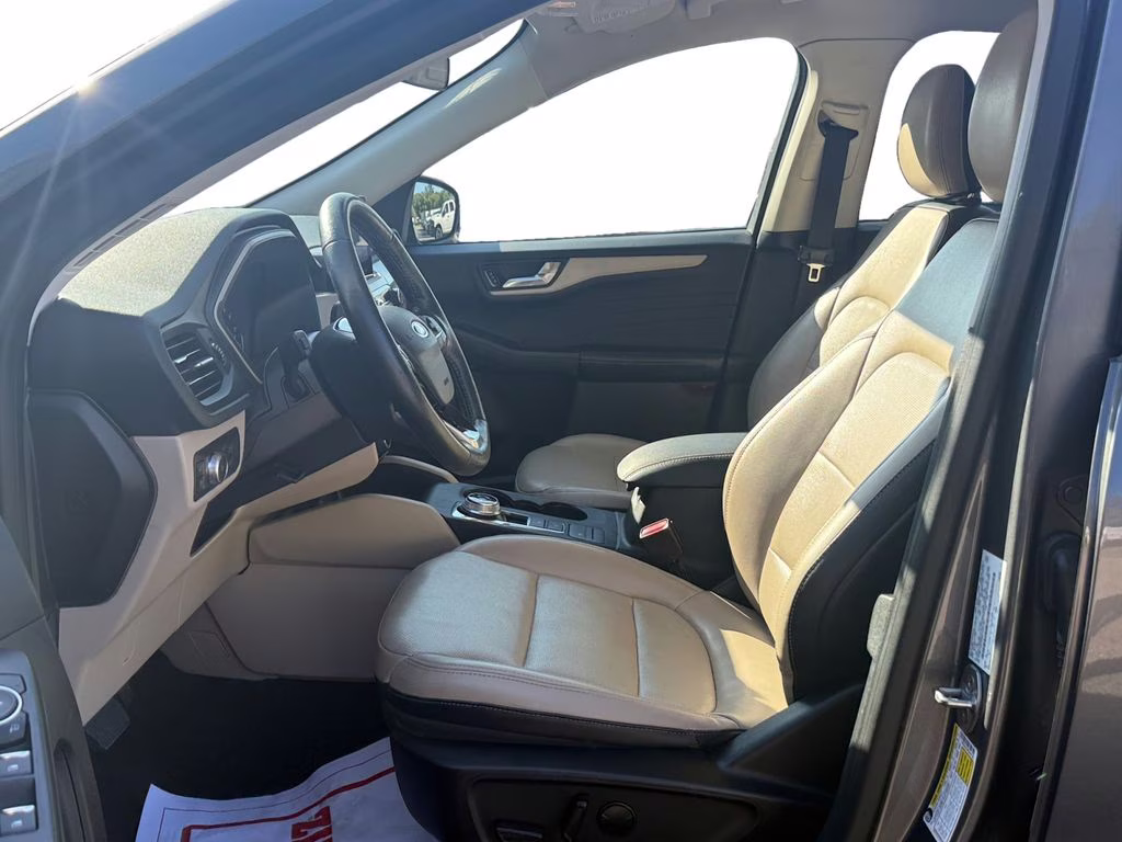 2021 Gray Metallic Ford Escape Hybrid SEL FWD SUV