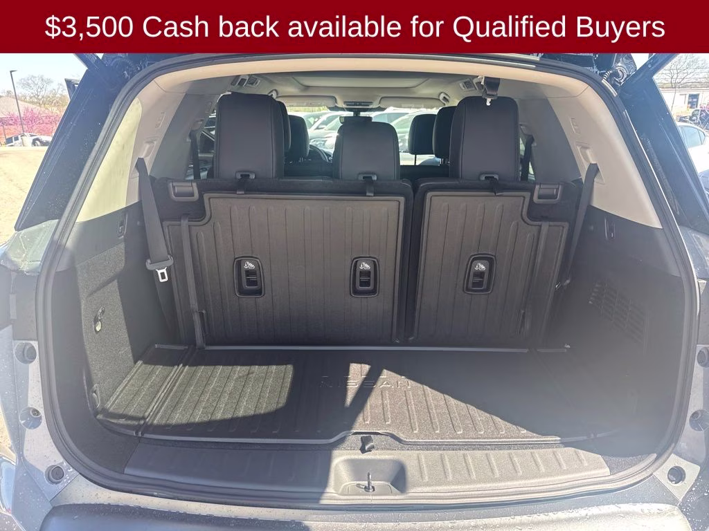 2026 Boulder Gray/Super Black Nissan Pathfinder Platinum FWD SUV