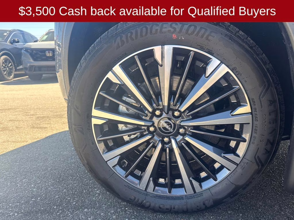 2026 Boulder Gray/Super Black Nissan Pathfinder Platinum FWD SUV