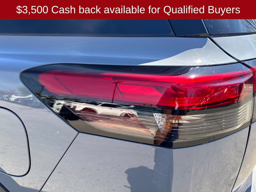 2026 Boulder Gray/Super Black Nissan Pathfinder Platinum FWD SUV