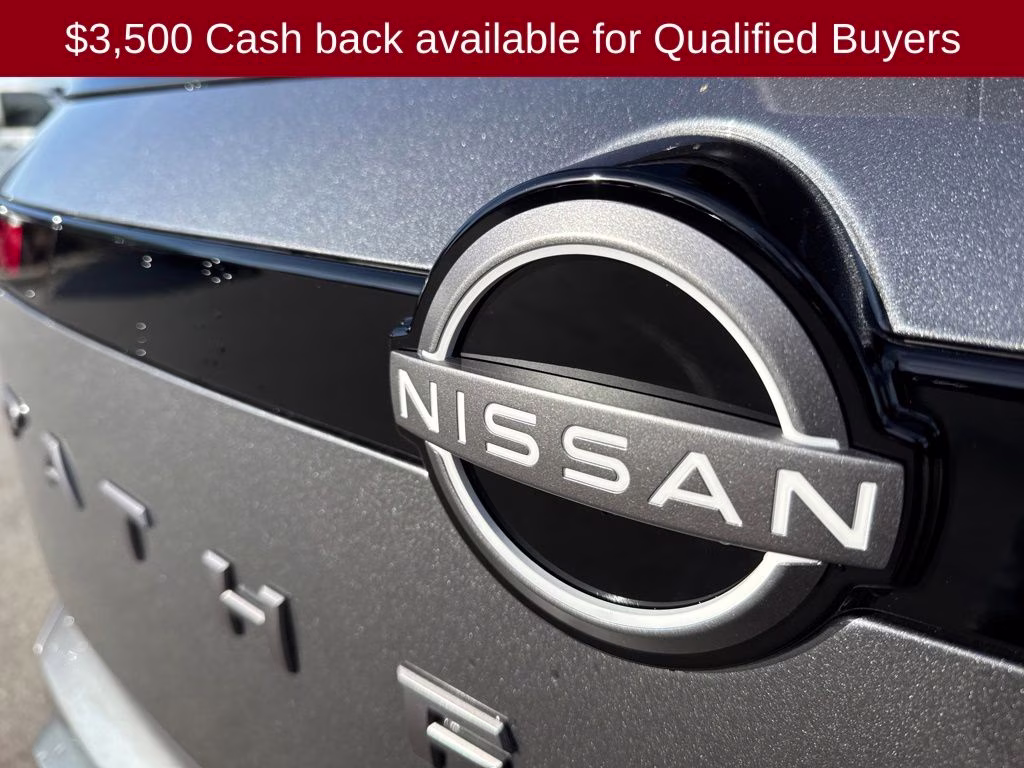 2026 Gun Metallic Nissan Pathfinder Platinum FWD SUV