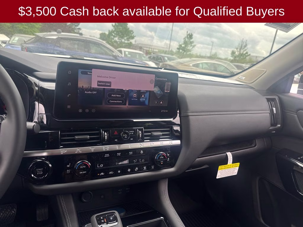 2026 Everest White Pearl/Black Nissan Pathfinder Platinum FWD SUV