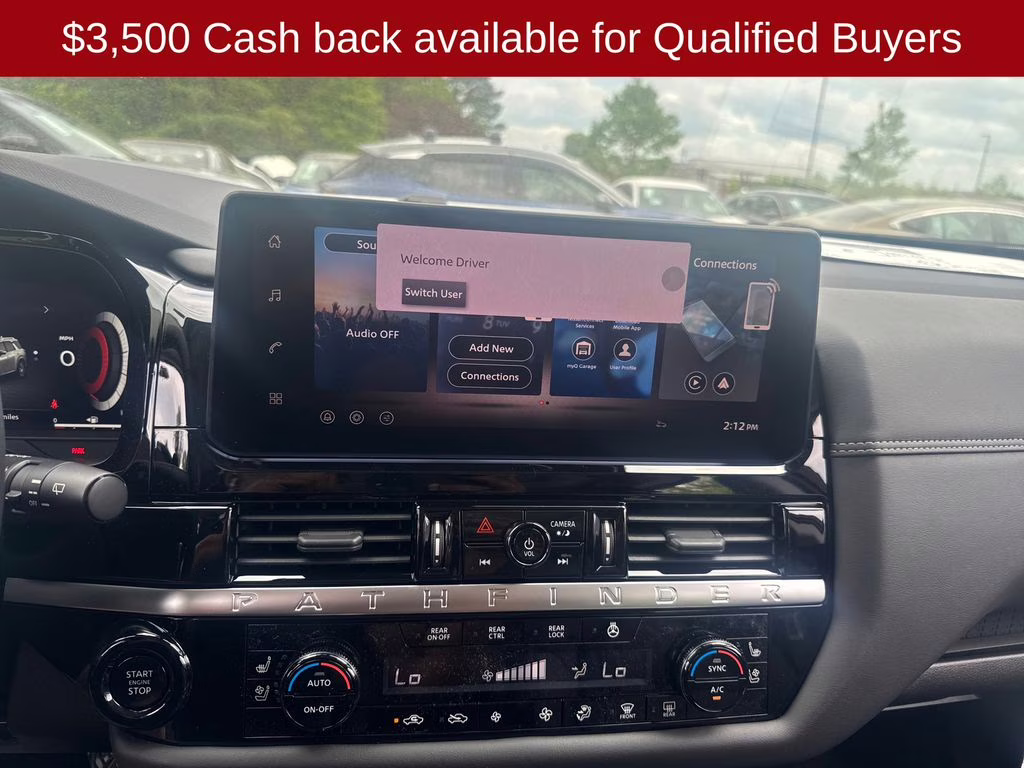 2026 Everest White Pearl/Black Nissan Pathfinder Platinum FWD SUV