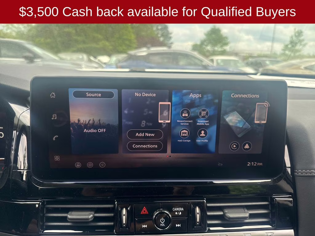 2026 Everest White Pearl/Black Nissan Pathfinder Platinum FWD SUV