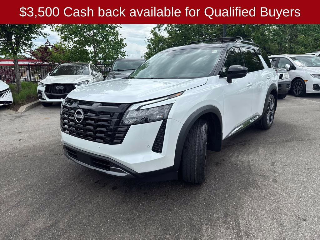 2026 Everest White Pearl/Black Nissan Pathfinder Platinum FWD SUV