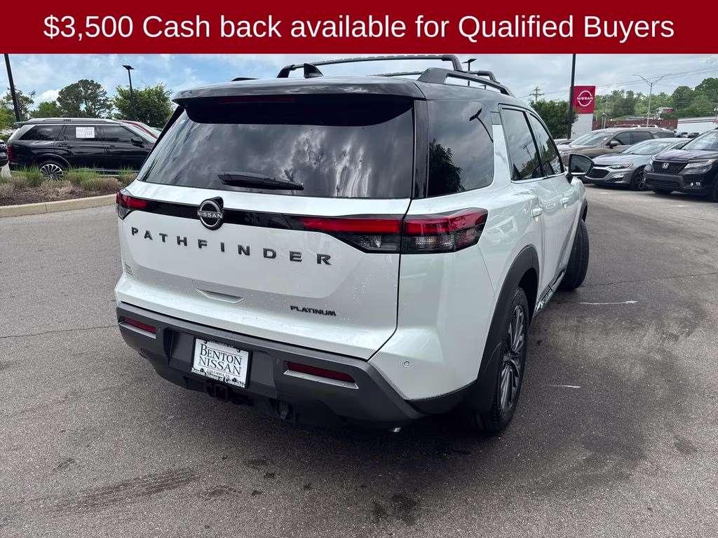 2026 Everest White Pearl/Black Nissan Pathfinder Platinum FWD SUV