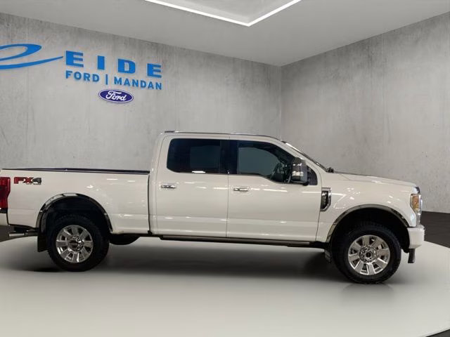 2022 Star White Metallic Tri-Coat Ford Super Duty F-350 SRW Platinum 4X4 Truck