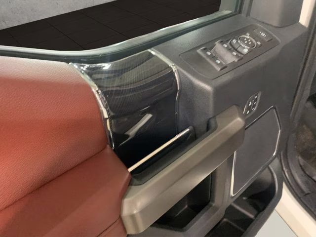 2022 Star White Metallic Tri-Coat Ford Super Duty F-350 SRW Platinum 4X4 Truck