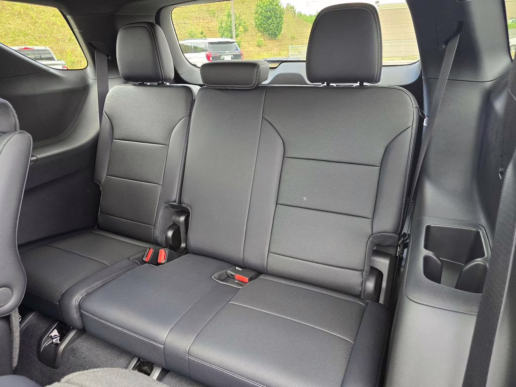 2026 Sterling Gray Metallic Chevrolet Traverse LT FWD SUV