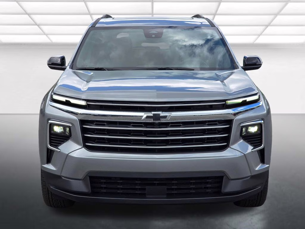 2026 Sterling Gray Metallic Chevrolet Traverse LT FWD SUV