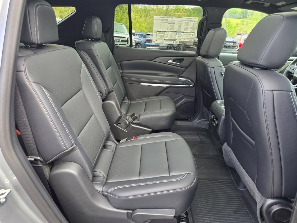 2026 Sterling Gray Metallic Chevrolet Traverse LT FWD SUV