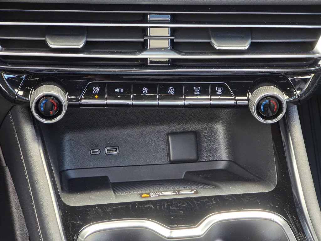 2026 Sterling Gray Metallic Chevrolet Traverse LT FWD SUV
