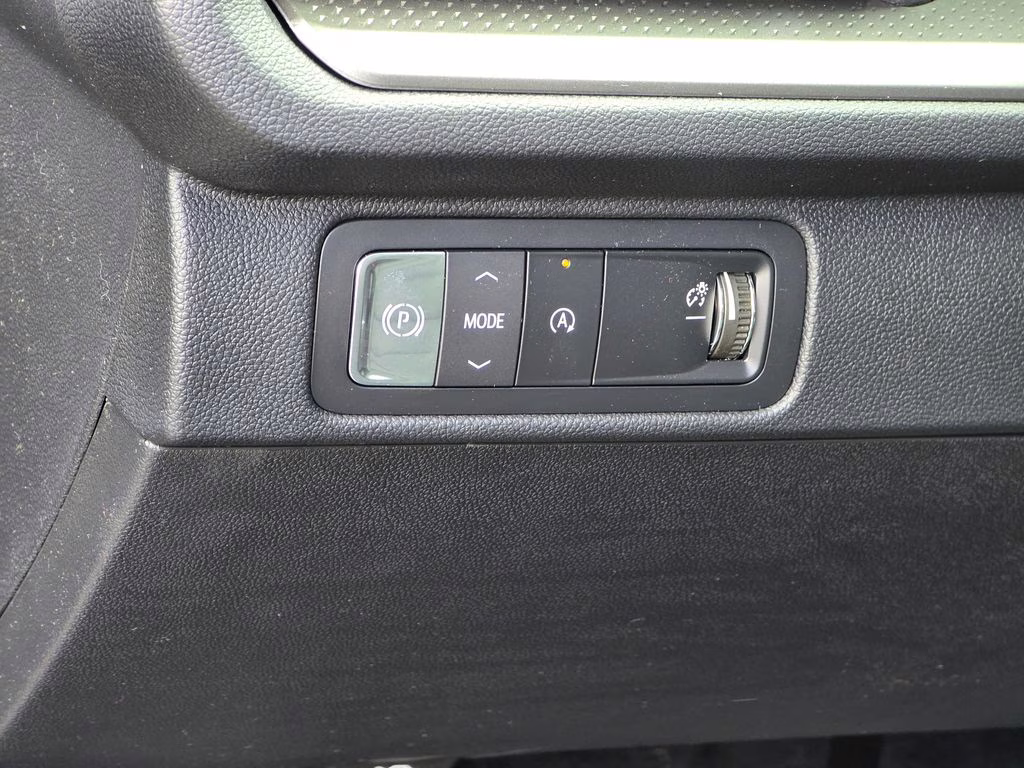 2026 Sterling Gray Metallic Chevrolet Traverse LT FWD SUV