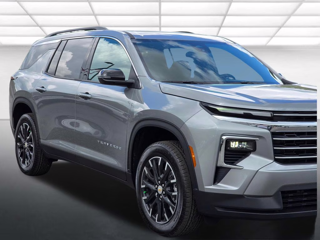 2026 Sterling Gray Metallic Chevrolet Traverse LT FWD SUV