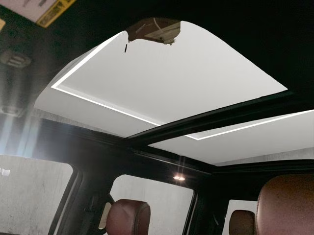 2022 Star White Metallic Tri-Coat Ford Super Duty F-350 SRW Platinum 4X4 Truck