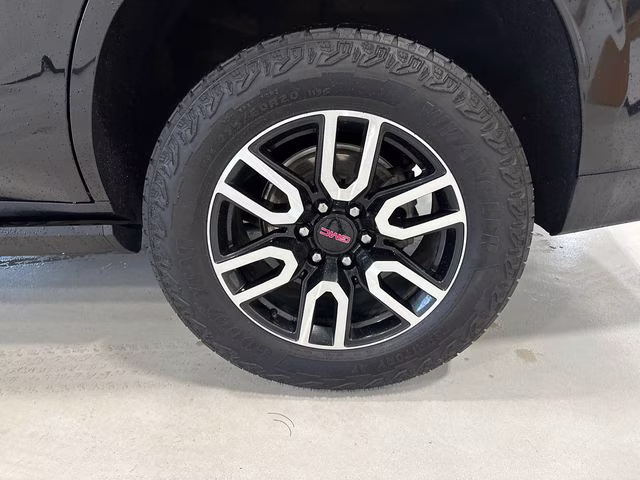2023 Onyx Black GMC Yukon AT4 4X4 SUV