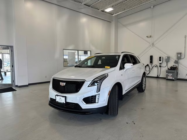 2024 Crystal White Tricoat Cadillac XT5 Sport AWD SUV