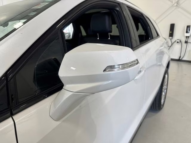 2024 Crystal White Tricoat Cadillac XT5 Sport AWD SUV