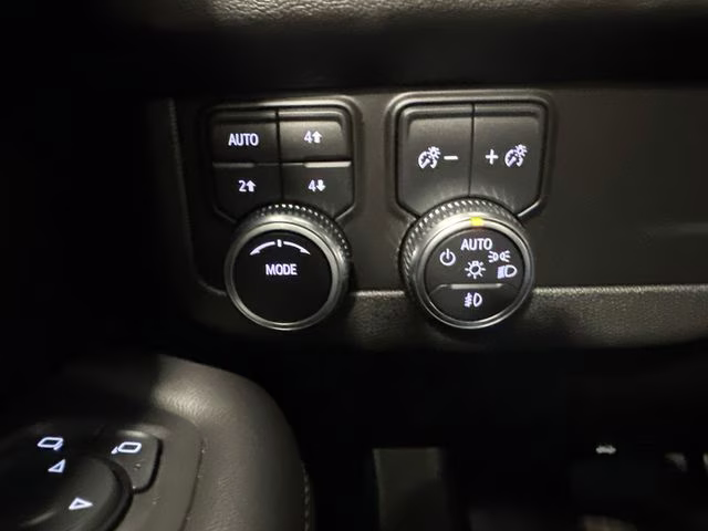 2023 Onyx Black GMC Yukon AT4 4X4 SUV