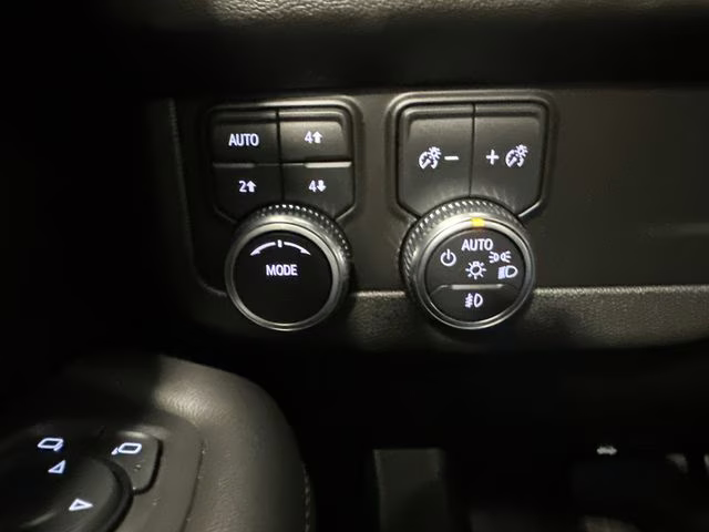 2023 Onyx Black GMC Yukon AT4 4X4 SUV