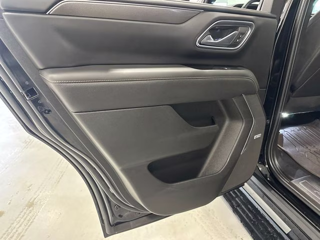 2023 Onyx Black GMC Yukon AT4 4X4 SUV