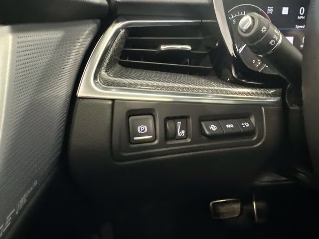 2024 Crystal White Tricoat Cadillac XT5 Sport AWD SUV