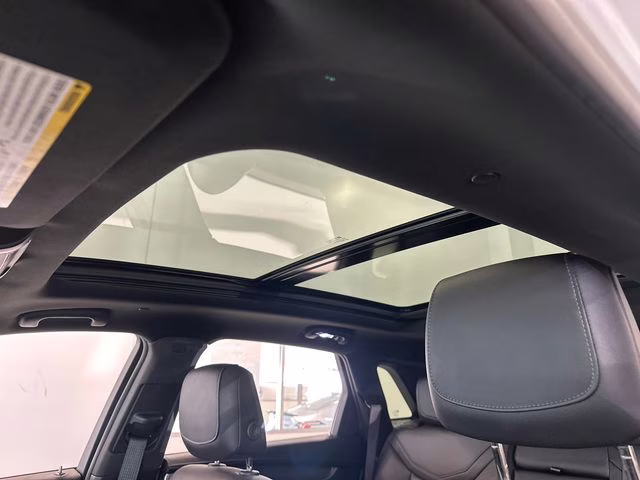 2024 Crystal White Tricoat Cadillac XT5 Sport AWD SUV