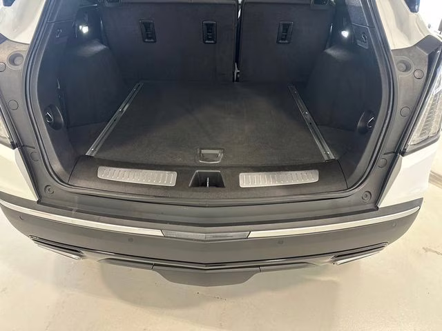 2024 Crystal White Tricoat Cadillac XT5 Sport AWD SUV