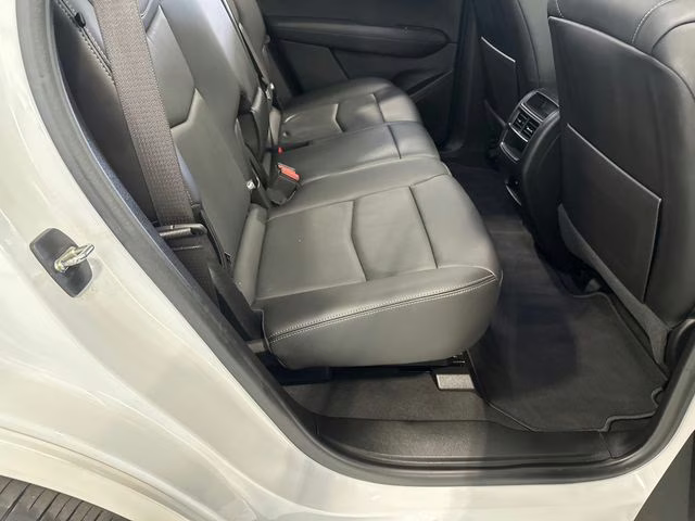 2024 Crystal White Tricoat Cadillac XT5 Sport AWD SUV