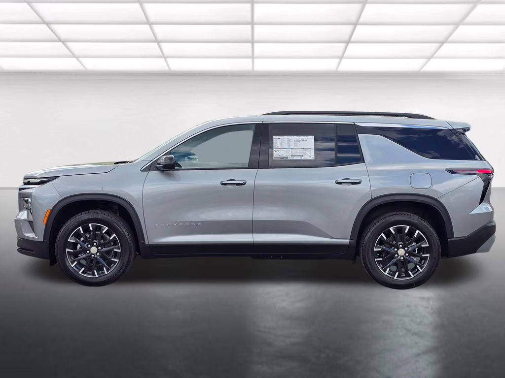 2026 Sterling Gray Metallic Chevrolet Traverse LT FWD SUV