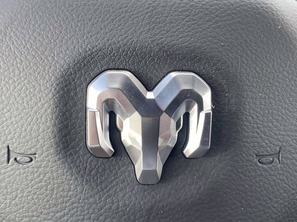 2026 Diamond Black Crystal Pearlcoat Ram 1500 Big Horn/Lone Star 4X4 Truck