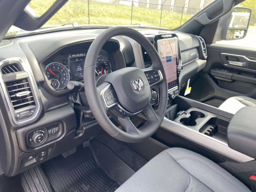 2026 Diamond Black Crystal Pearlcoat Ram 1500 Big Horn/Lone Star 4X4 Truck