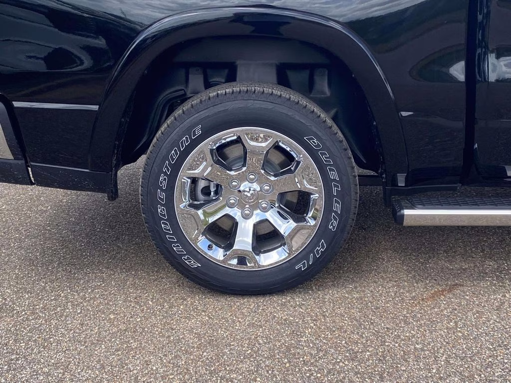 2026 Diamond Black Crystal Pearlcoat Ram 1500 Big Horn/Lone Star 4X4 Truck