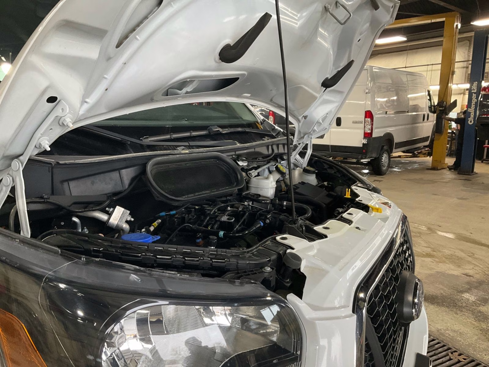 2023 Oxford White Ford Transit-350 XLT RWD Crossover