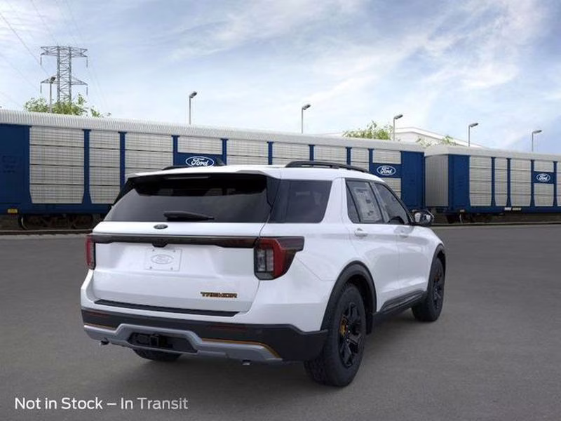 2026 Star White Metallic Tri-Coat Ford Explorer Tremor 4X4 SUV