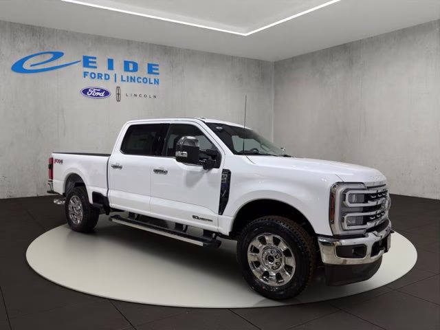 2026 Oxford White Ford Super Duty F-250 SRW Lariat 4X4 Truck