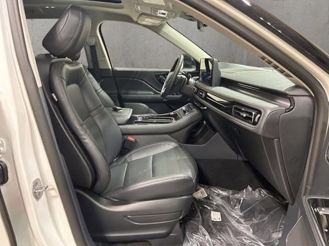 2026 Pristine White Metallic Tri-Coat Lincoln Aviator Premiere AWD SUV