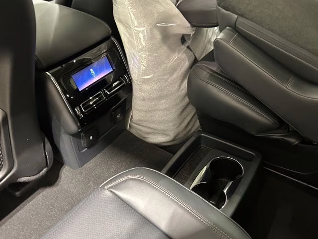 2026 Pristine White Metallic Tri-Coat Lincoln Aviator Premiere AWD SUV