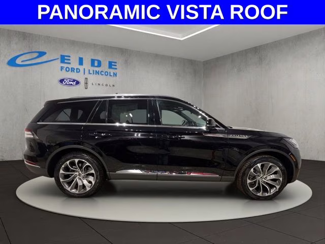 2026 Infinite Black Metallic Clearcoat Lincoln Aviator Reserve AWD SUV