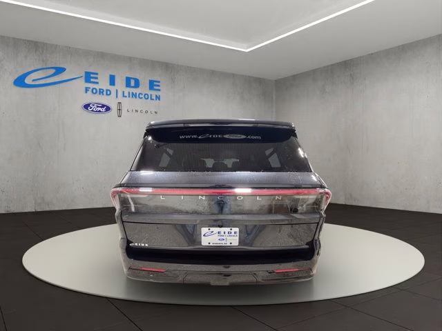 2026 Starlight Gray Premium Colorant Lincoln Navigator L Reserve 4X4 SUV