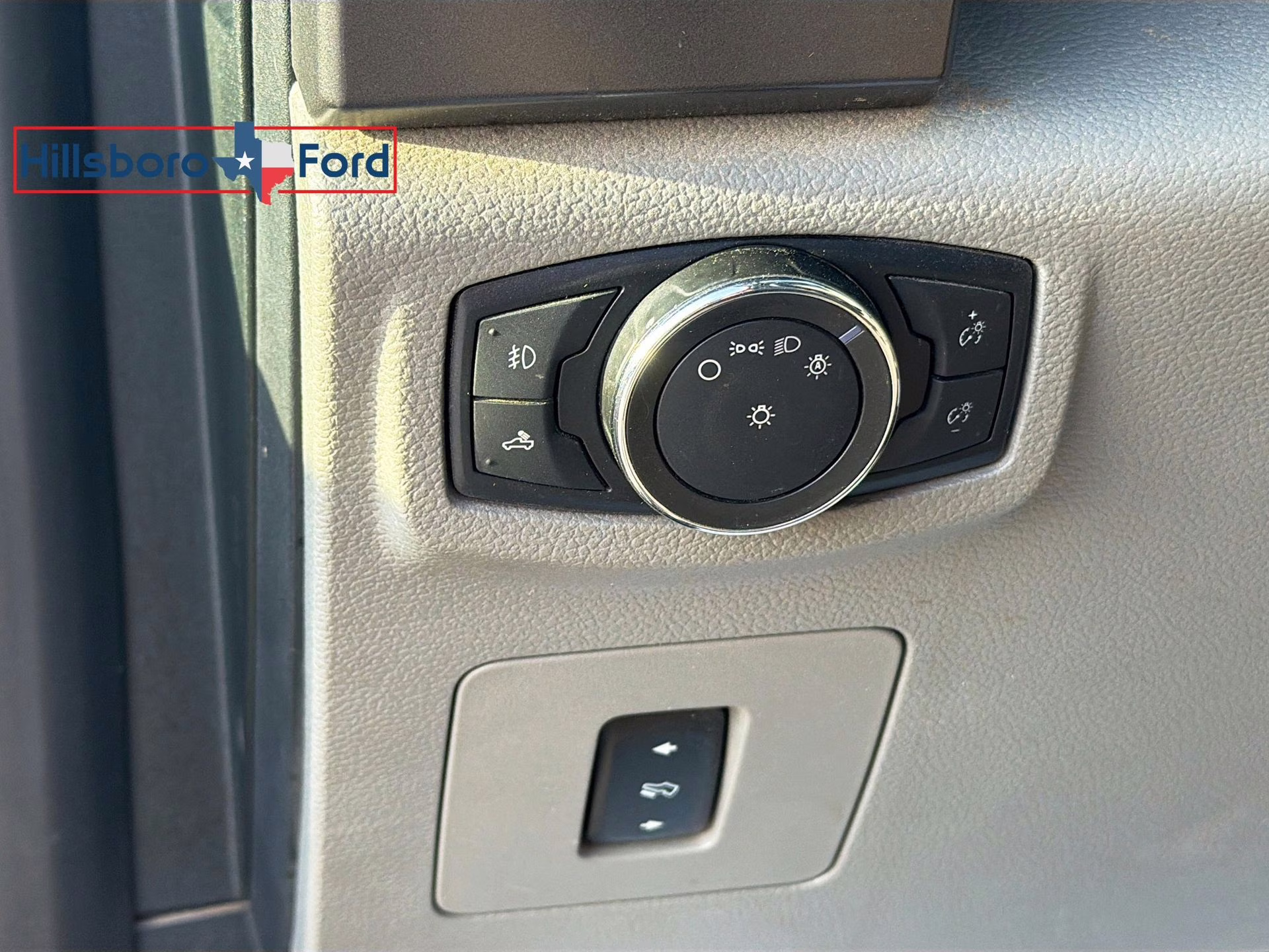 2016 Ingot Silver Metallic Ford F-150 XLT RWD Truck