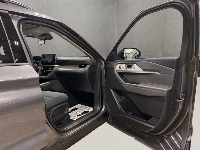 2026 Carbonized Gray Ford Explorer Active 4X4 SUV