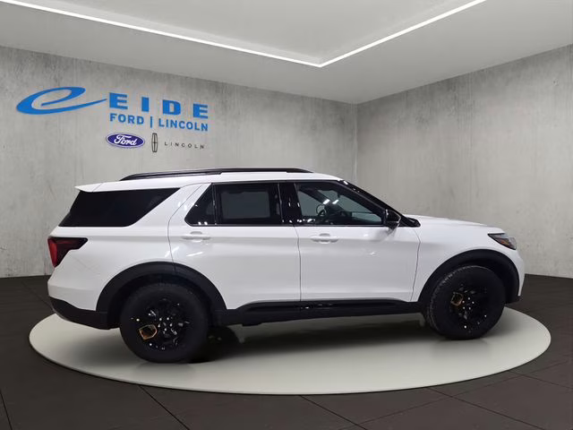 2026 Star White Metallic Tri-Coat Ford Explorer Tremor 4X4 SUV