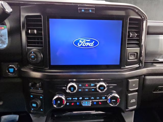 2026 Oxford White Ford Super Duty F-250 SRW Lariat 4X4 Truck