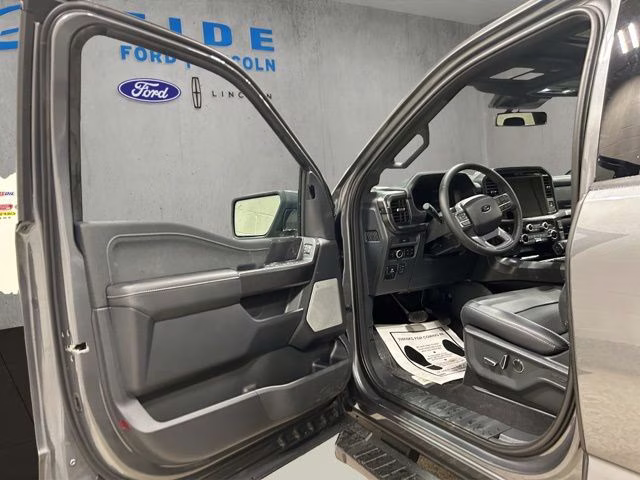 2026 Carbonized Gray Metallic Ford F-150 Lariat Black Appearance 4X4 Truck