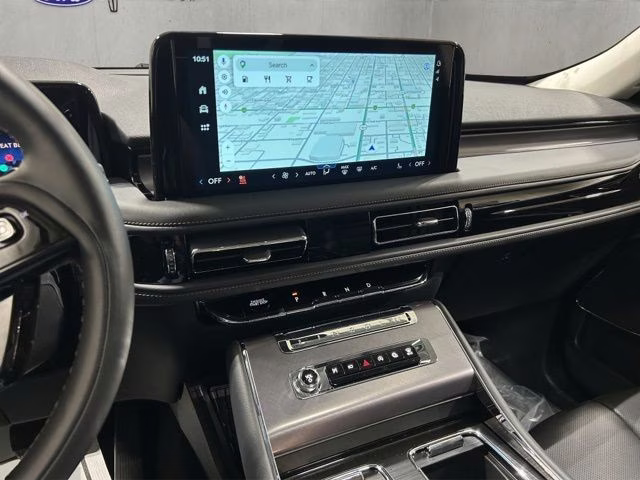 2026 Pristine White Metallic Tri-Coat Lincoln Aviator Premiere AWD SUV