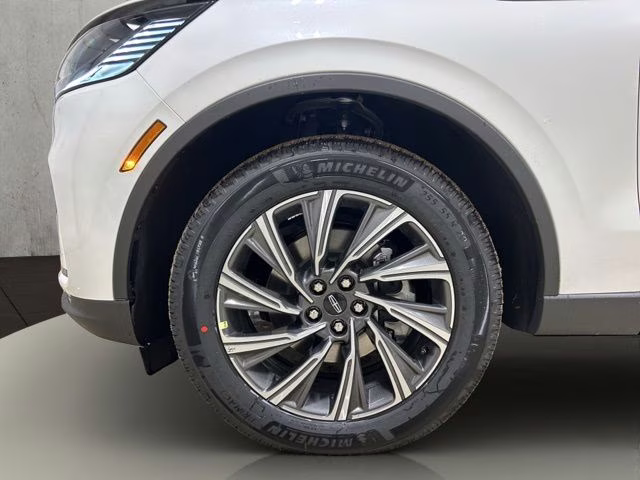 2026 Pristine White Metallic Tri-Coat Lincoln Aviator Premiere AWD SUV